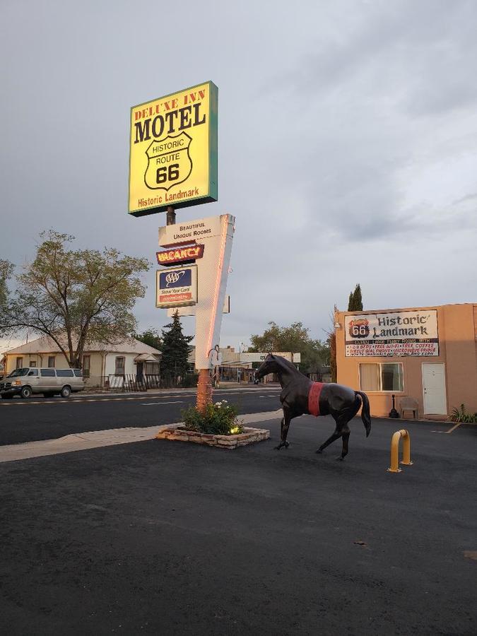 Deluxe Inn Seligman Extérieur photo